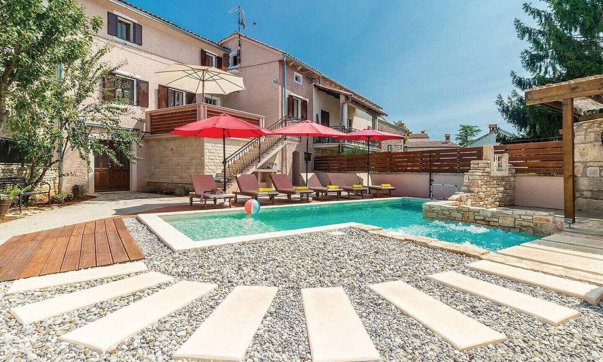 Peresiji House | Holiday house in a peaceful village