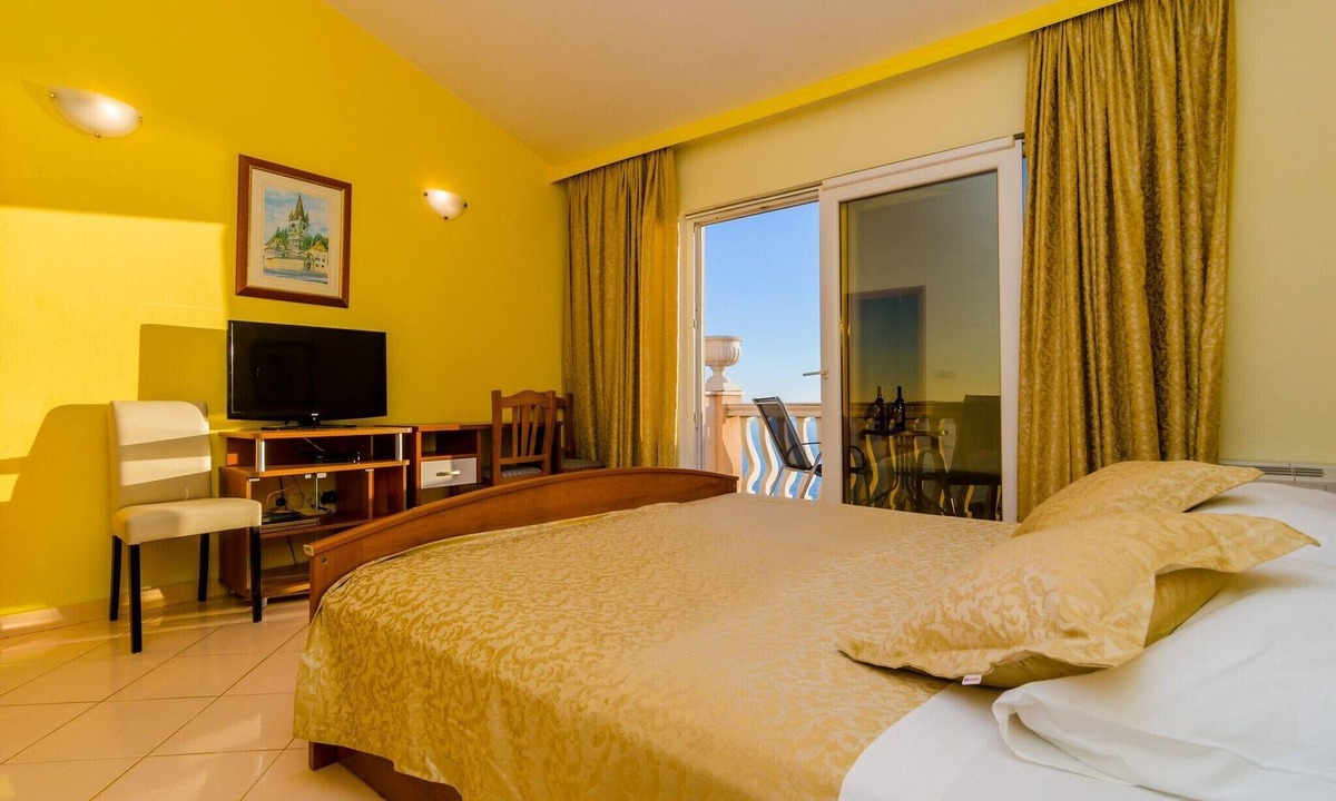 Postup Apartment | Hotel Pansion Villa Antonio - Two Bedroom Suite with Balcony and Garden View 17
