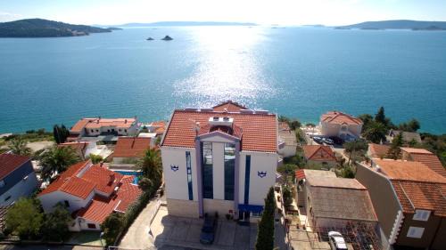 Seget Vranjica Hotel | Hotel Viktorija