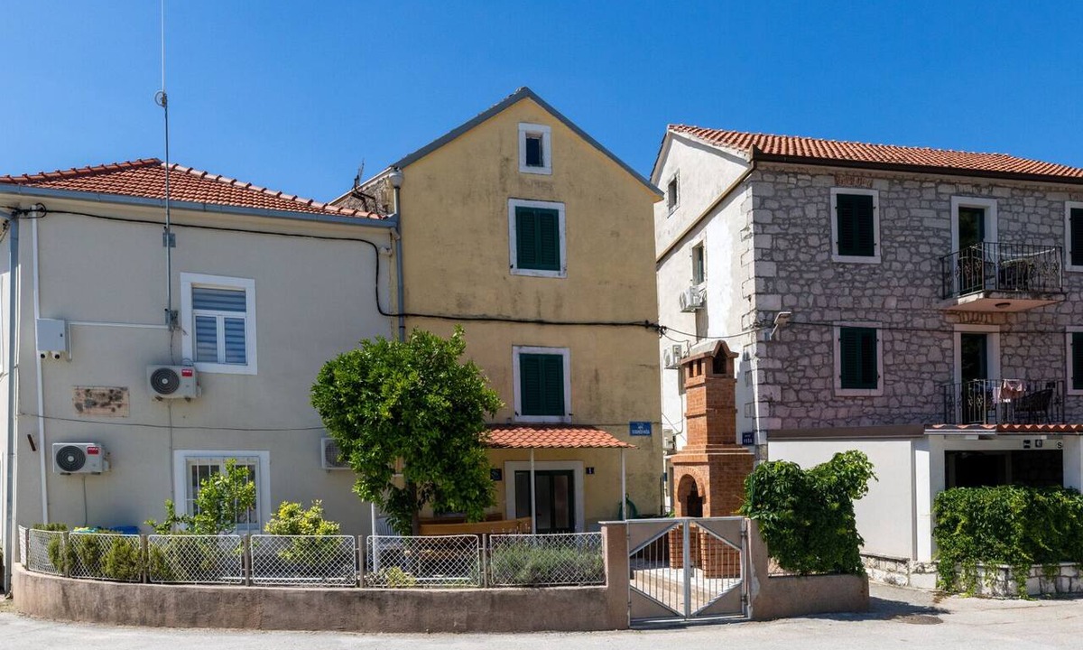 Opuzen Villa | House Antonia by Villas Guide