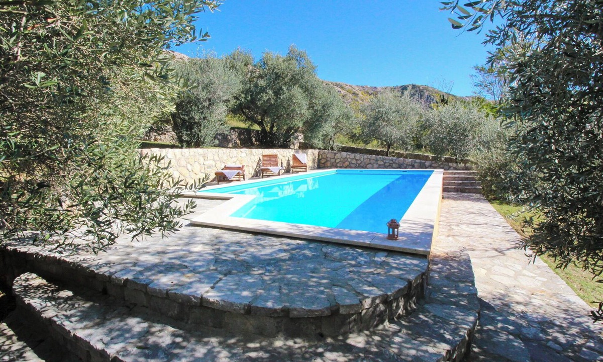Draga Bascanska House | House Katarinini dvori (69481-K1) - Baska - island Krk