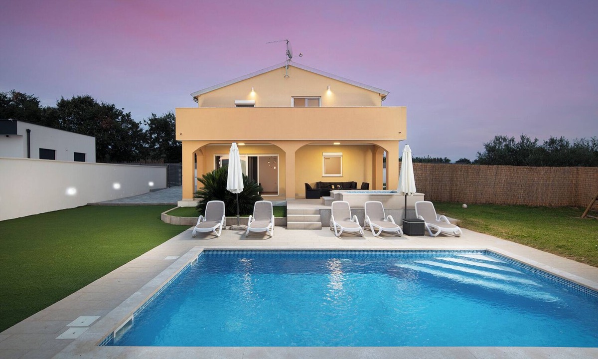 Medulin Villa | Istriensonne - 0433 Villa Lucy-1