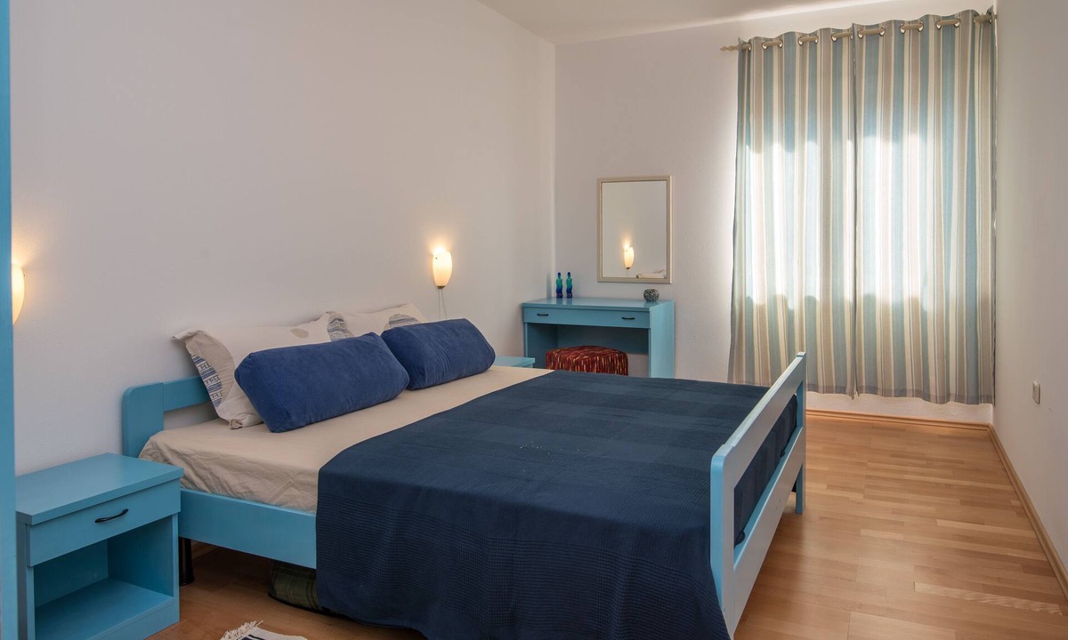 Vrbnik Apartment | JP3 - Apartment For 4