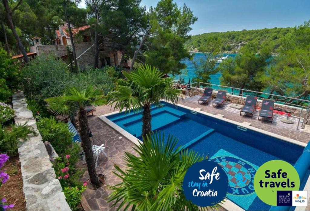 Cove Osibova (Milna) Villa | LCT Villa Mamako