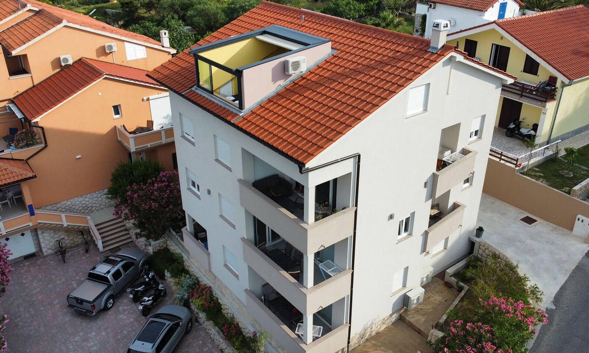 Rab Town Apartment | Lovely apartment in Rab with WiFi