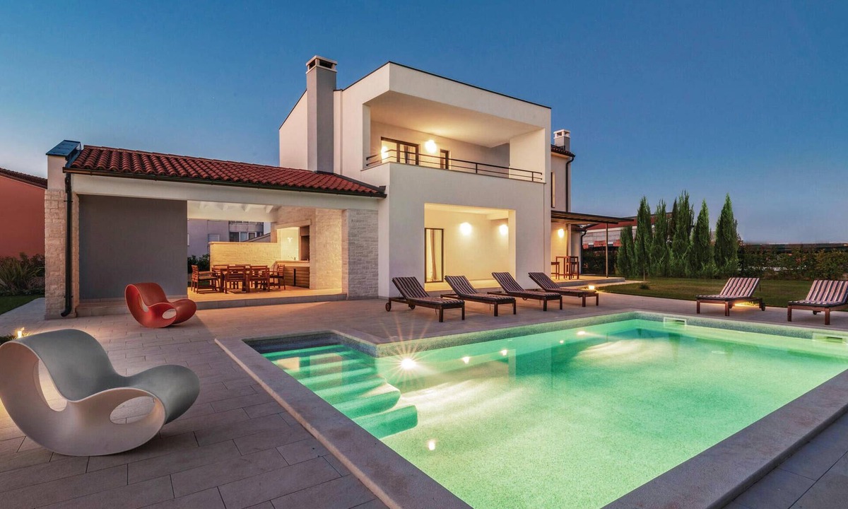 Valbandon House | Luxurious home in Valbandon