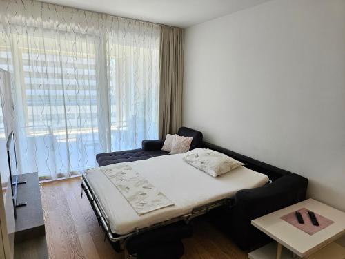 Znjan Apartment | Luxury Apartment "Ema", sea view