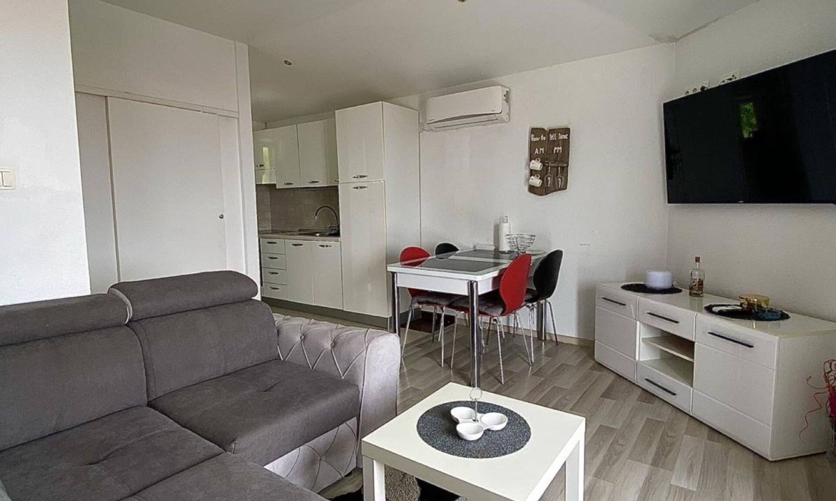 Liganj Apartment | Luxury Lovran Apartments With Swimming Pool