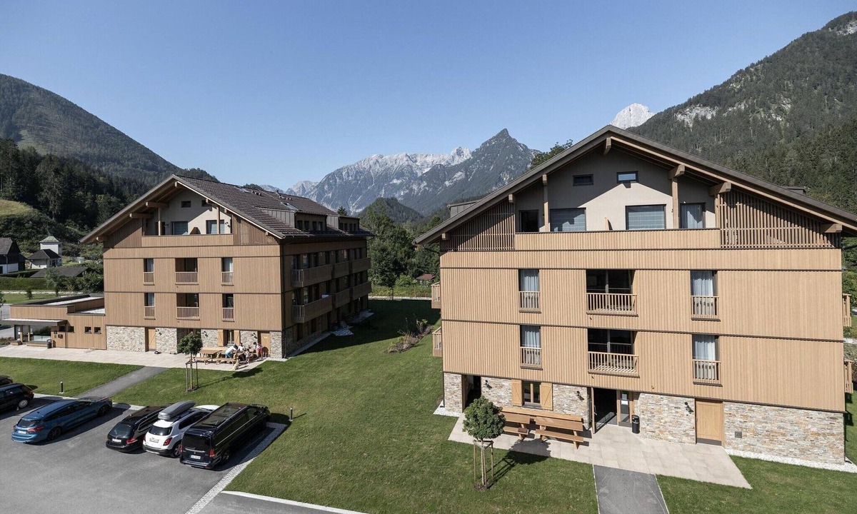 Hinterstoder Apartment | Modern studio with living and sleeping area.