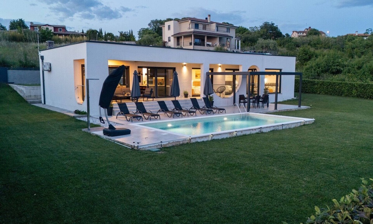 Nova Vas Villa | Modern Villa Rea with Pool and Spectacular Views of the Sea and Valley