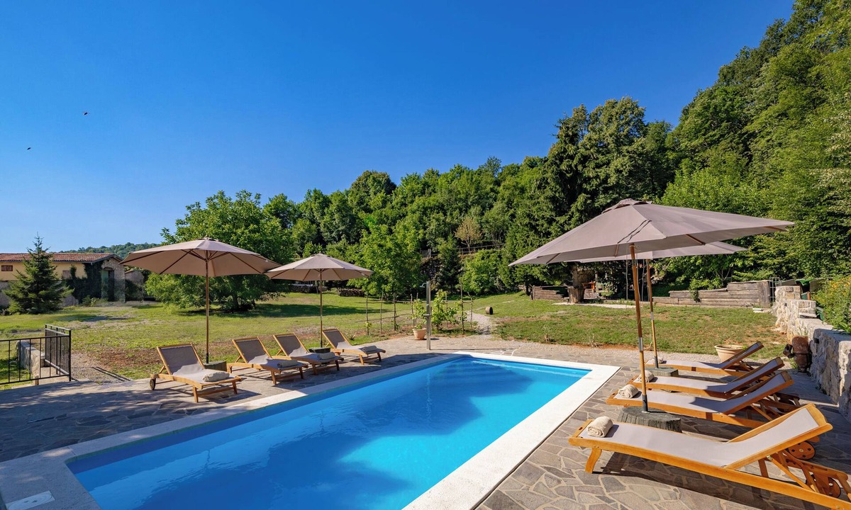 Zvonece House | Nature & Pool Escape - Stone House, Zvoneća, Croatia