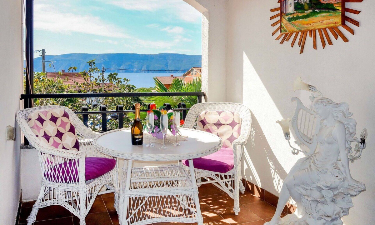 Skrbcici Apartment | Nice apartment for 3 people with A/C, WIFI, TV and patio