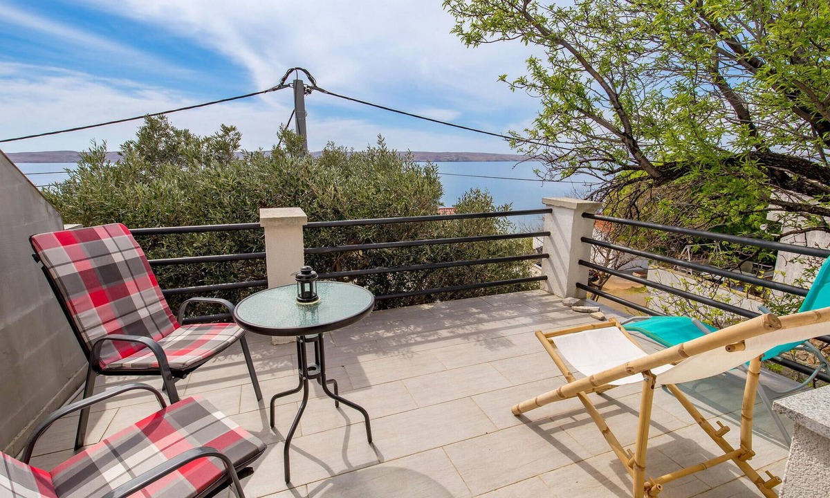 Baric Draga Apartment | Nice apartment in Baric Draga with WiFi