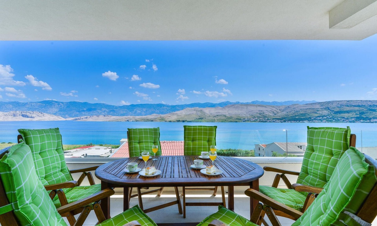 Pag Apartment | Nice apartment in Pag with house sea view