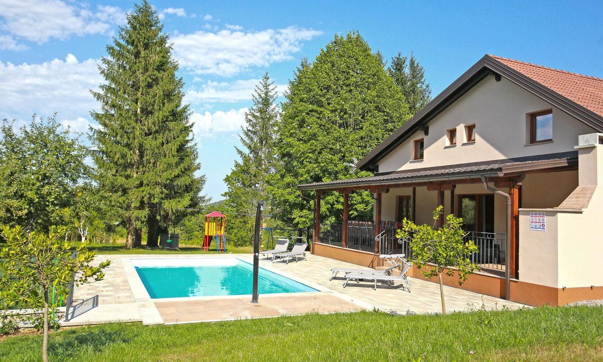 Ogulin House | Nice home in Ogulin with sauna