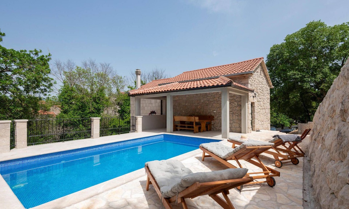 Zmijavci House | Nice home in Zmijavci
