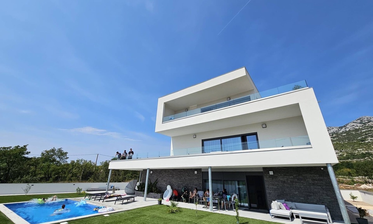 Seline Apartment | One bedroom apartment with a swimming pool Seline, Paklenica (A-23594-a)