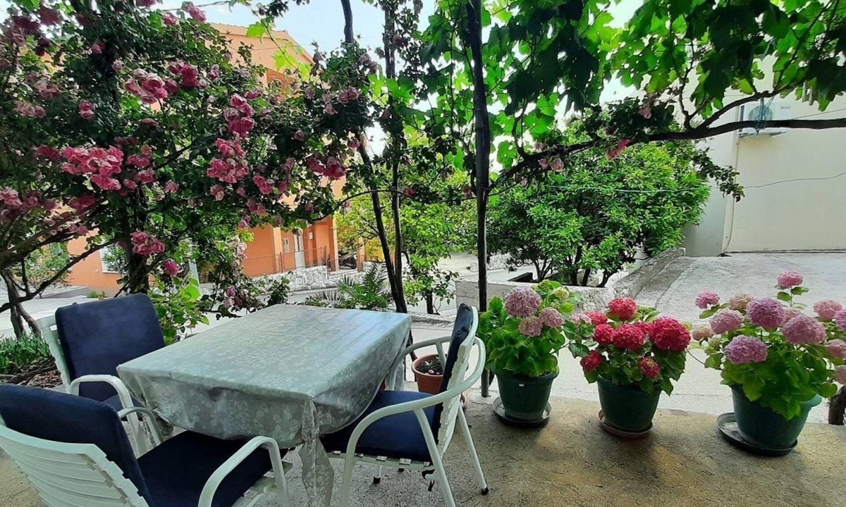 Blato Apartment | One bedroom apartment with terrace Živogošće - Blato, Makarska (A-23922-d)