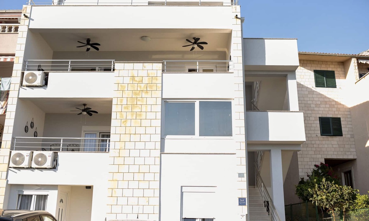 Zelenka Apartment | One bedroom apartment with air-conditioning Makarska (A-19795-b)