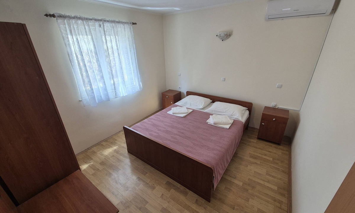 Kustici Apartment | One bedroom apartment near beach Zubovići, Pag (A-23921-c)