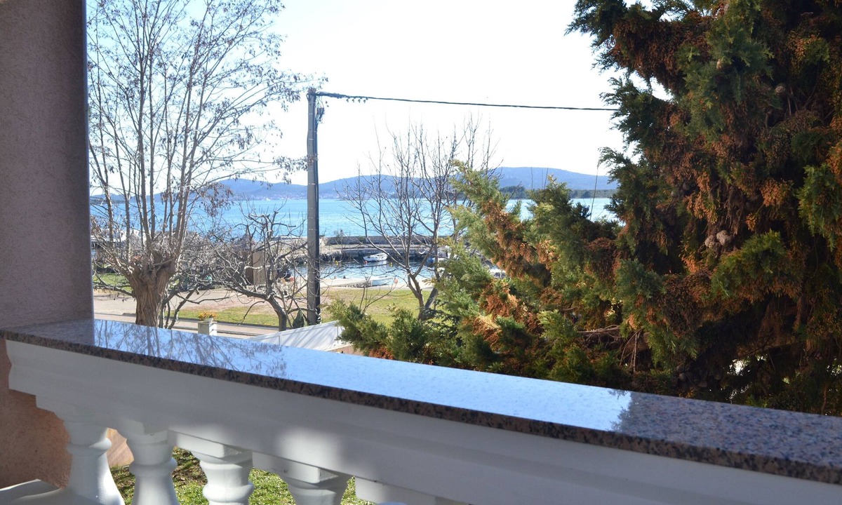 Turanj Apartment | One bedroom apartment near beach Turanj, Biograd (A-25849-b)