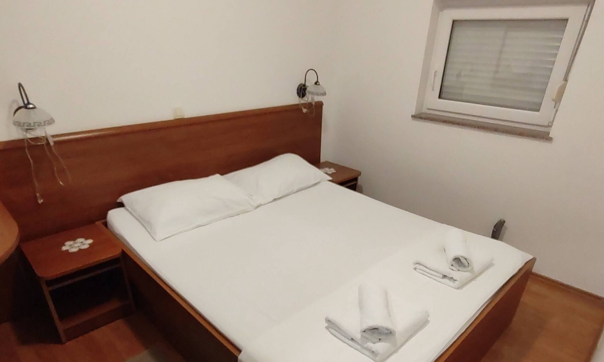 Turanj Apartment | One bedroom apartment near beach Turanj, Biograd (A-25849-h)
