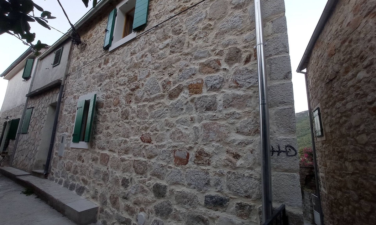 Pitve Apartment | One bedroom apartment with air-conditioning Pitve, Hvar (A-22114-a)