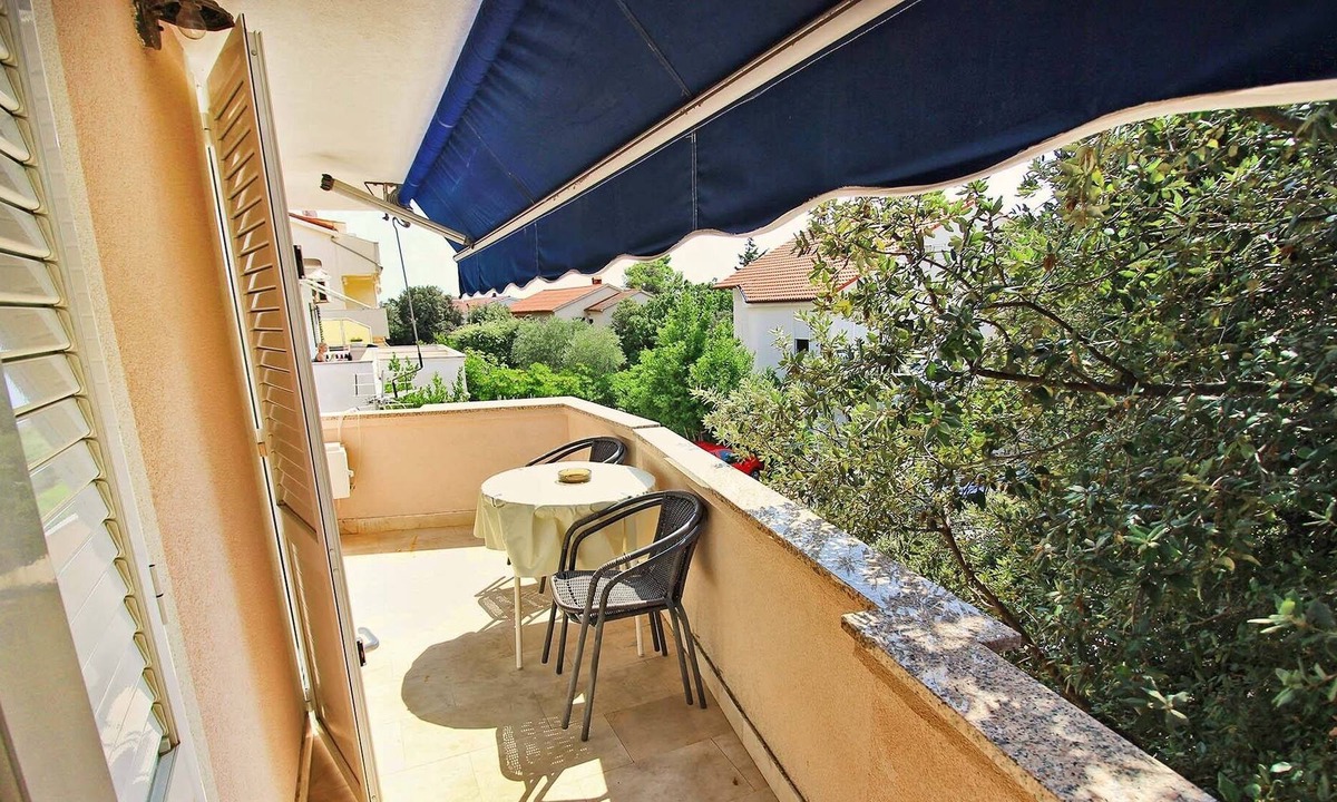 Mandre Apartment | One bedroom apartment with terrace and sea view Mandre, Pag (A-6373-a)
