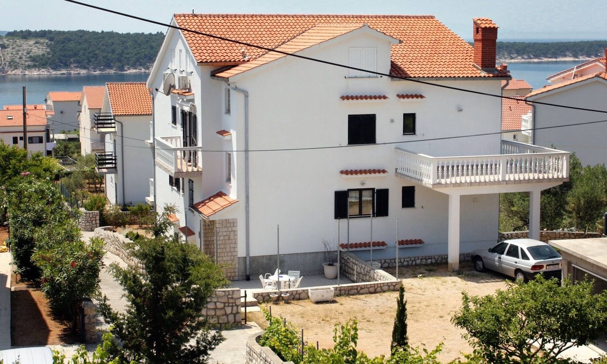 Barbat na Rabu Apartment | One bedroom apartment with balcony and sea view Barbat, Rab (A-5015-a)