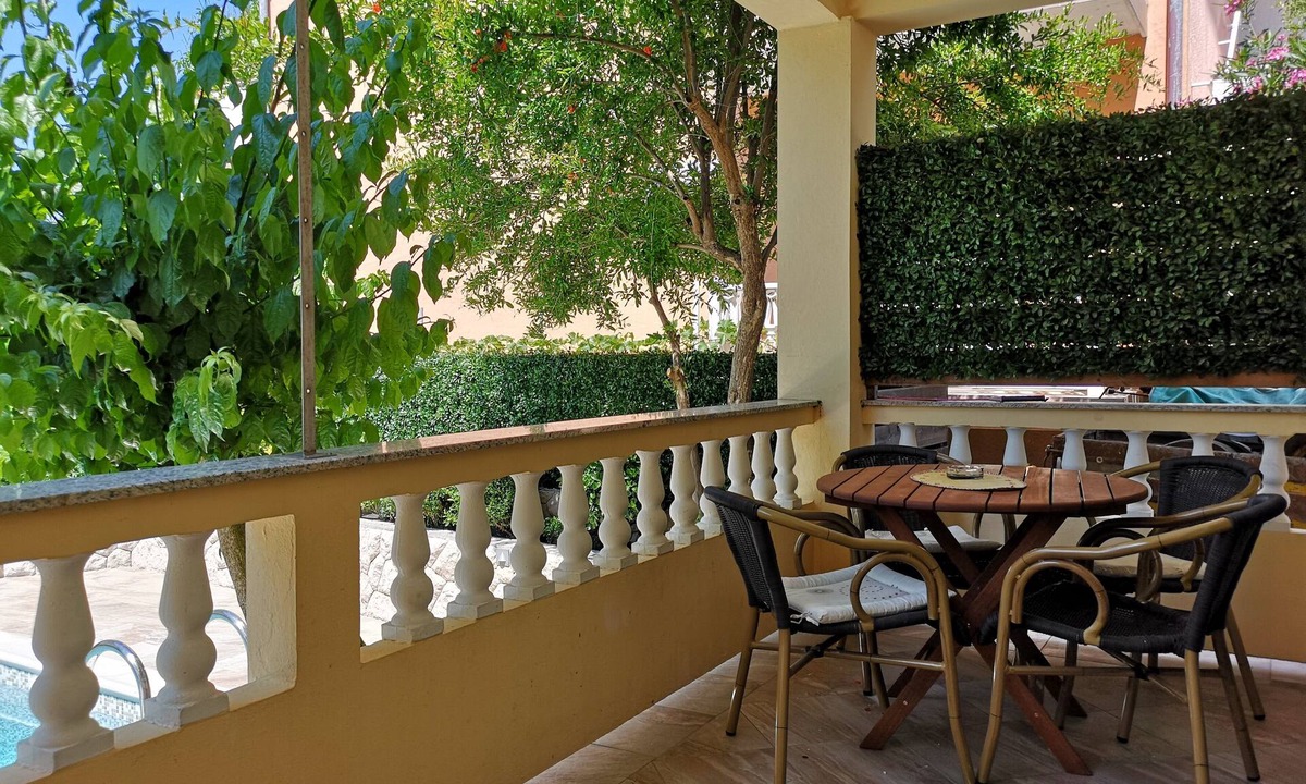 Banjol Apartment | One bedroom apartment with a swimming pool Banjol, Rab (A-11382-c)