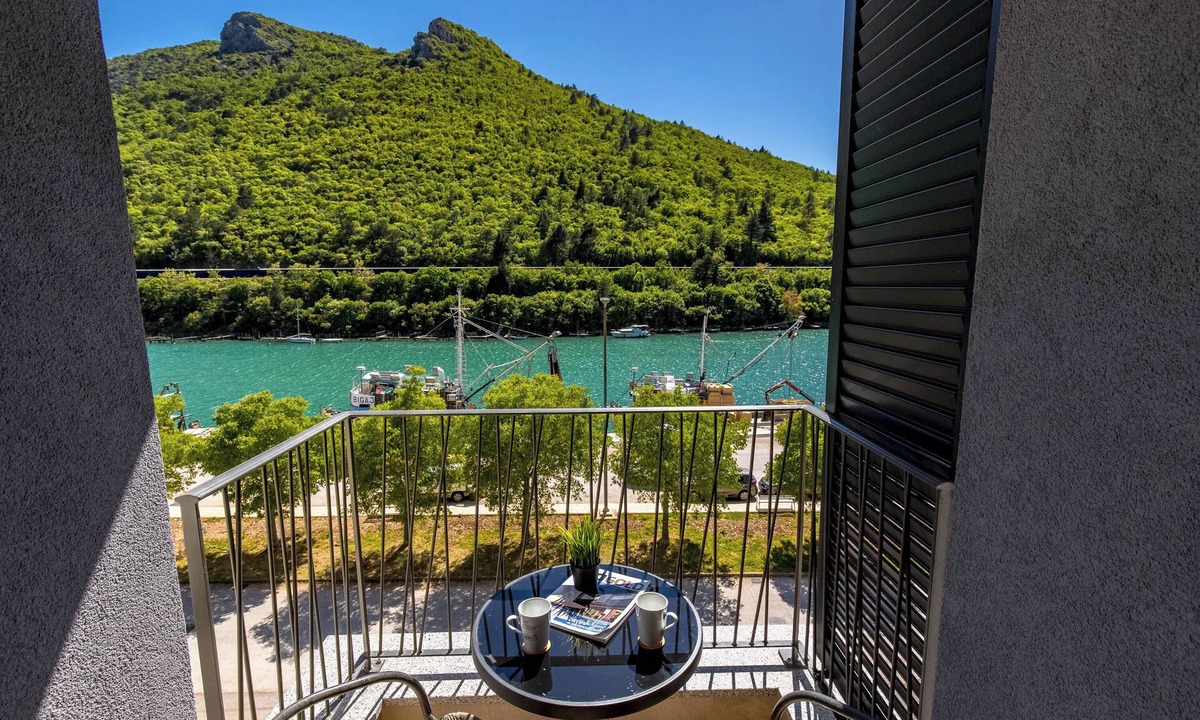 Plomin Apartment | Sea-View Balcony Apt La Health, Plomin, Croatia
