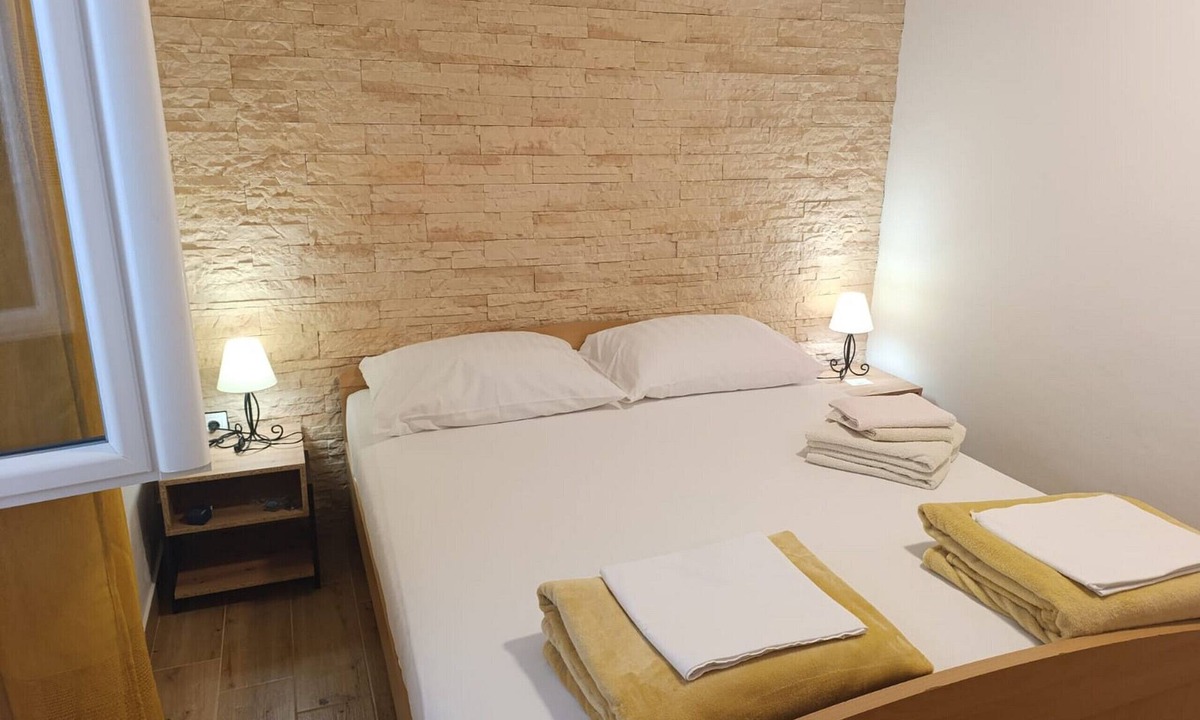 Metajna Apartment | Seafront apartment Valla 1