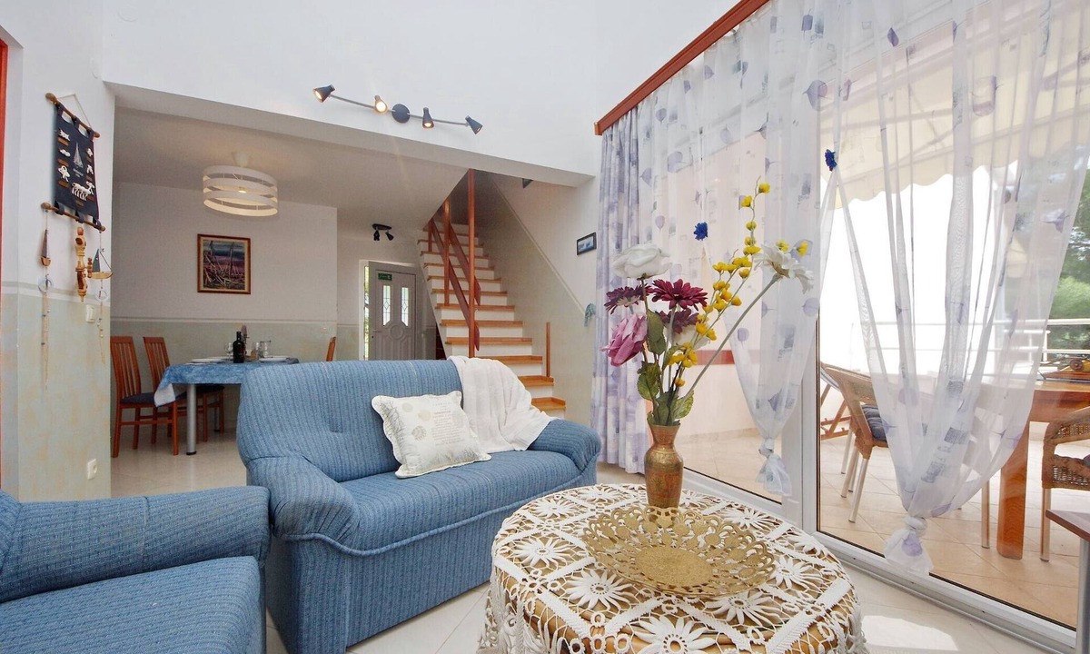 Zavala Apartment | Seafront Apartments Deveron - Duplex Two Bedroom Apartment with Balcony and Sea View