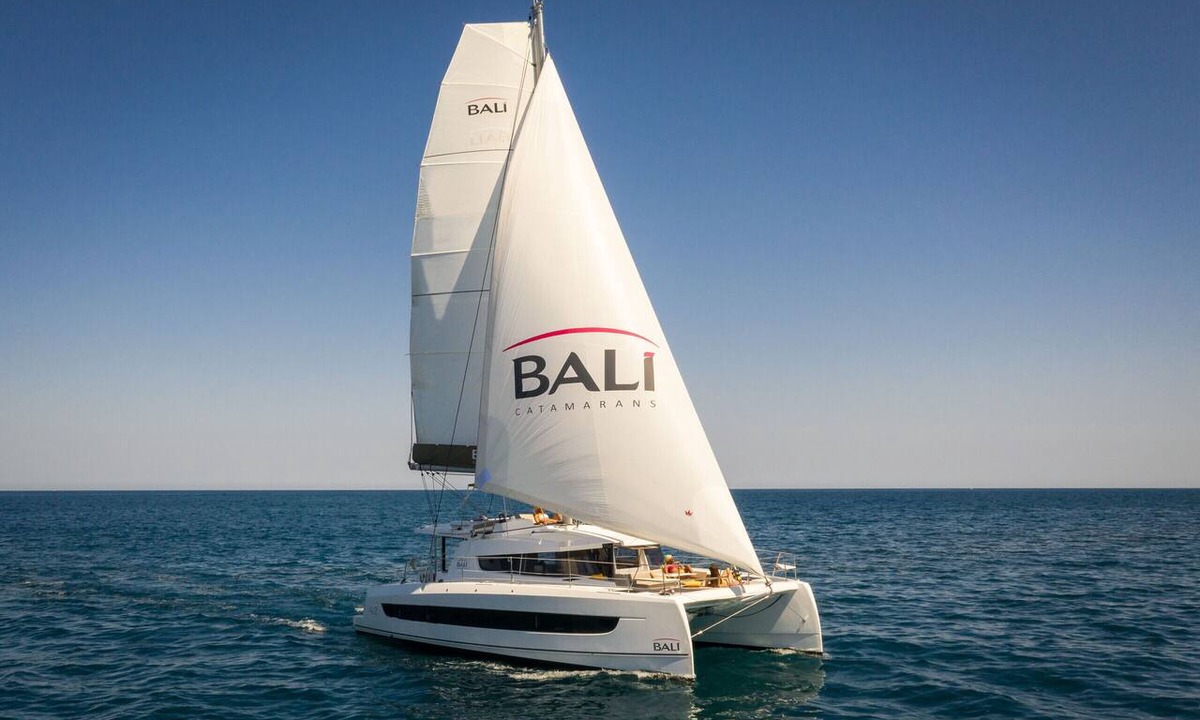 Pirovac Boat Rental | Sibenik Sun-soaked Sailing: A Luxurious Croatian Voyage