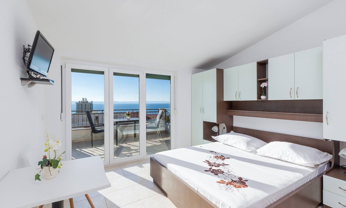 Ratac Apartment | Studio flat with balcony and sea view Makarska (AS-22017-e)