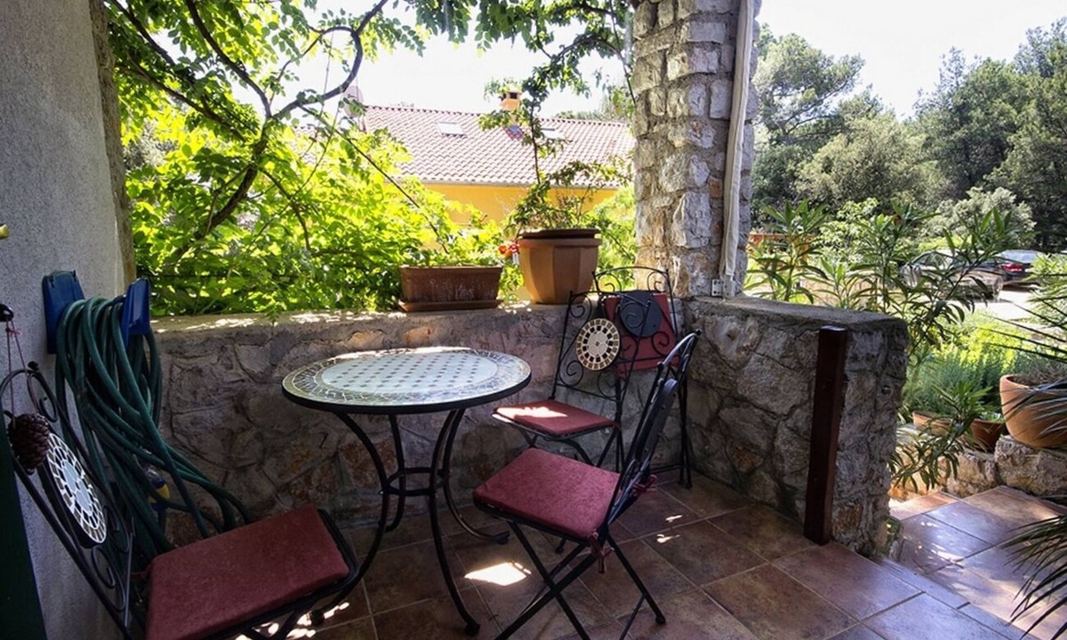 Artatore Apartment | Studio flat with terrace Artatore, Lošinj (AS-8091-a)