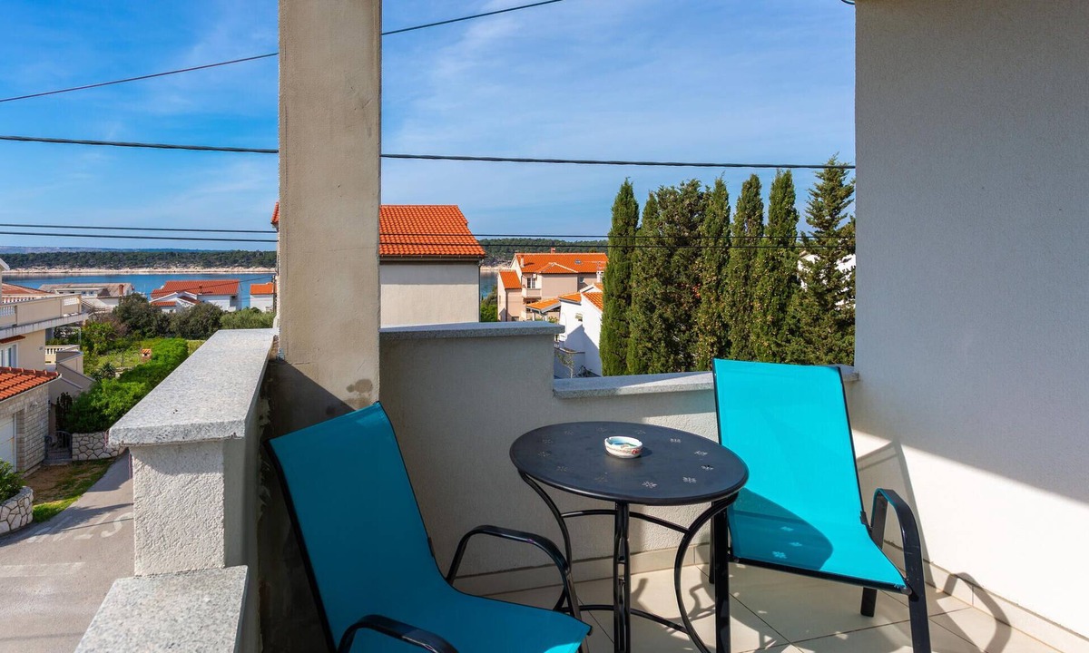 Barbat na Rabu Apartment | Stunning apartment in Barbat with WiFi