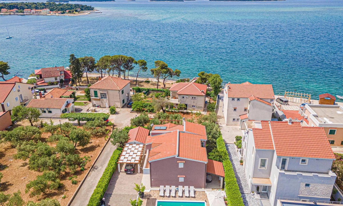 Brodarica House | Stunning home in Brodarica