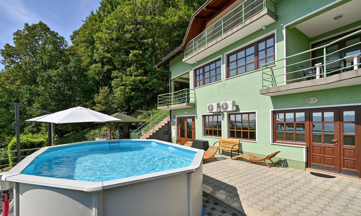 Novi Marof House | Stunning home in Madzarevo with sauna