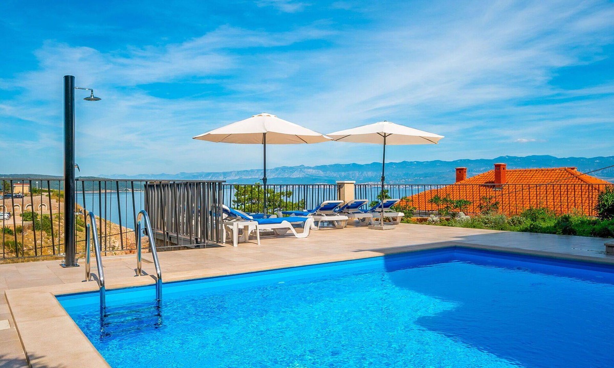 Vrbnik Villa | Stunning private villa for 6 people with WIFI, A/C, private pool, TV and terrace