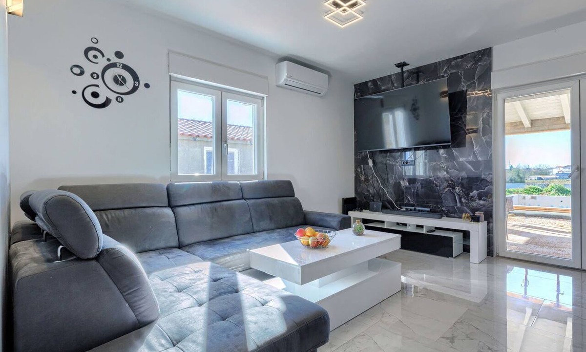 Sikici House | Stunning private villa with A/C, private pool, WIFI, TV, terrace, pets allowed and panoramic view