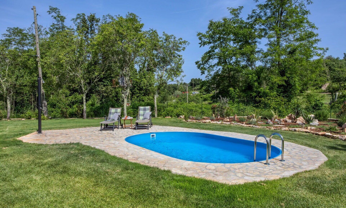 Makovci House | Stunning private villa with A/C, private pool, WIFI, TV, terrace, pets allowed and panoramic view