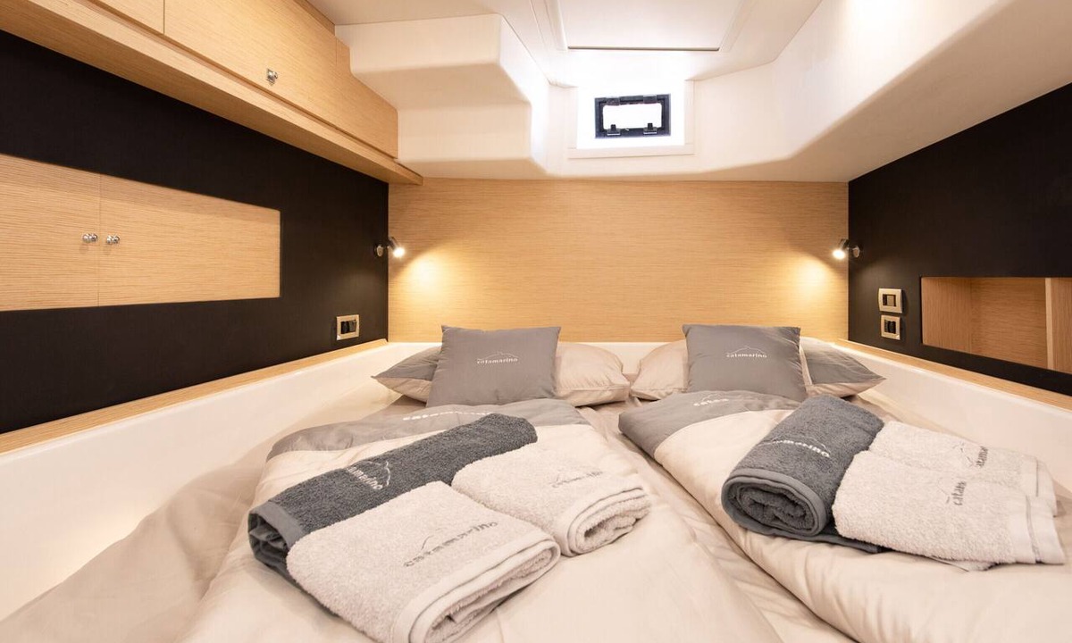 Primosten Boat Rental | Sun-Kissed Sailing Adventure in Sibenik, Croatia