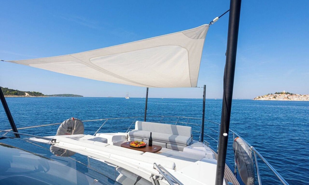 Primosten Boat Rental | Sun-Kissed Sailing Adventure in Sibenik, Croatia