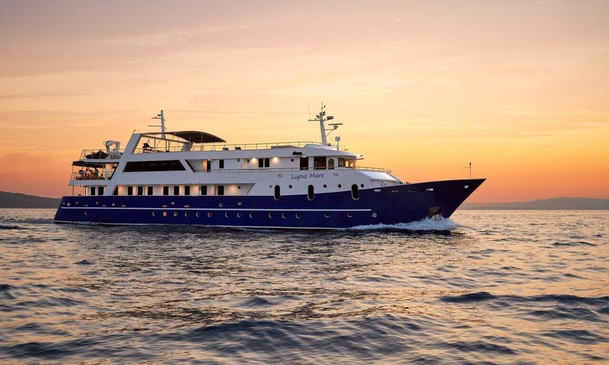 Split Boat Rental | Sun-Kissed Sailing Adventure in Split, Croatia