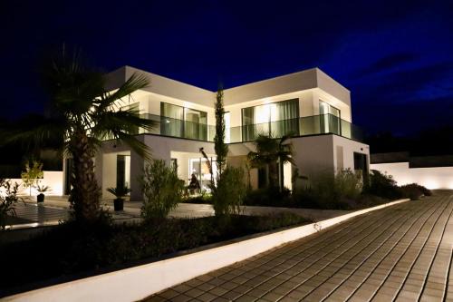 Rogac Villa | Sunset Villa Aves with Pool, Gym and Sauna, Sea view