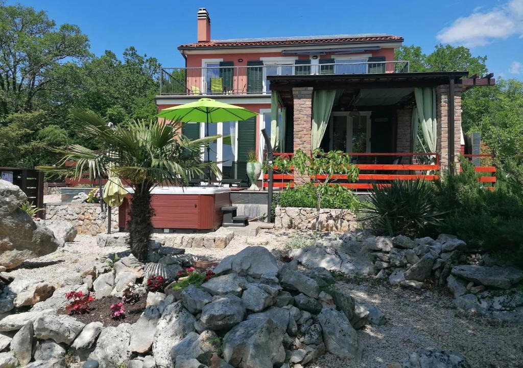 Kras Apartment | The Forest House Krk 1