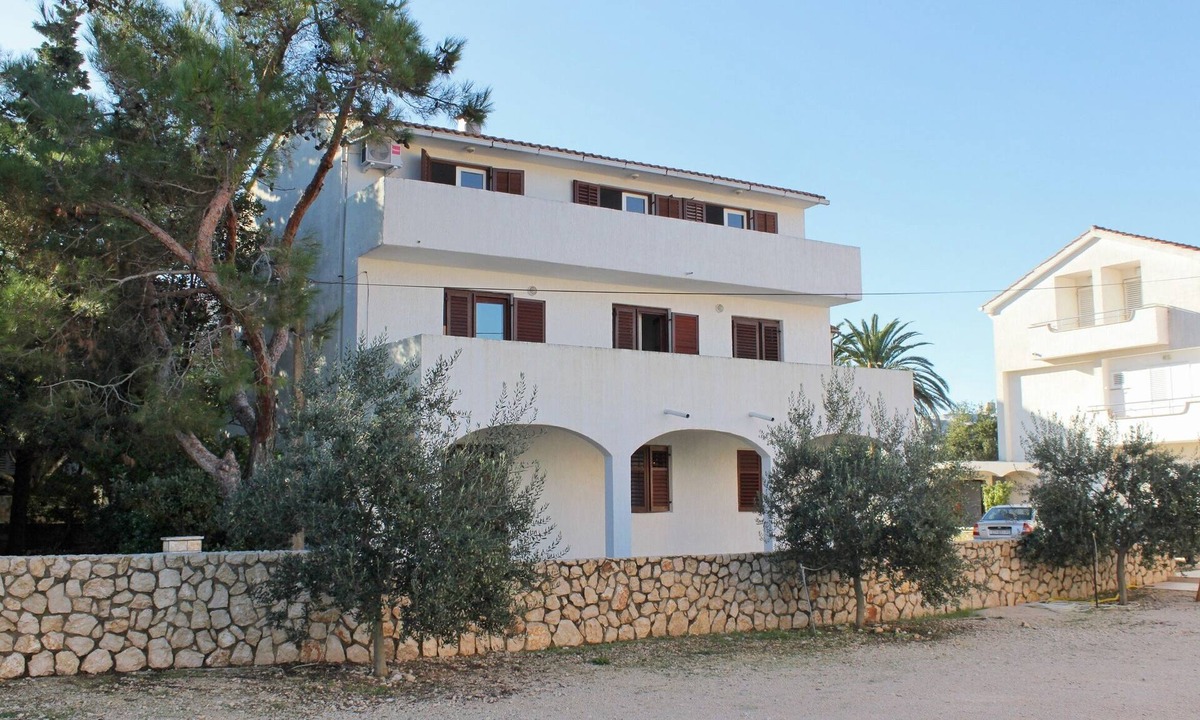 Zrce Apartment | Three bedroom apartment with balcony Novalja, Pag (A-9350-b)