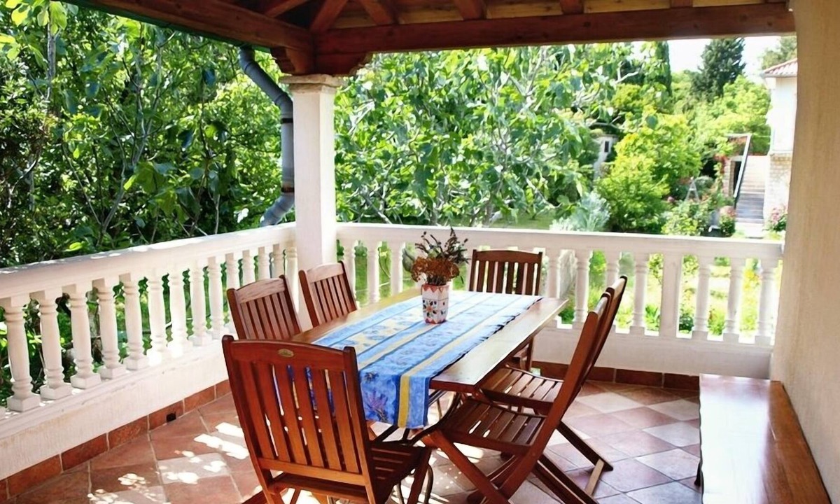 Supetarska Draga Apartment | Three bedroom apartment near beach Supetarska Draga - Donja, Rab (A-2018-c)