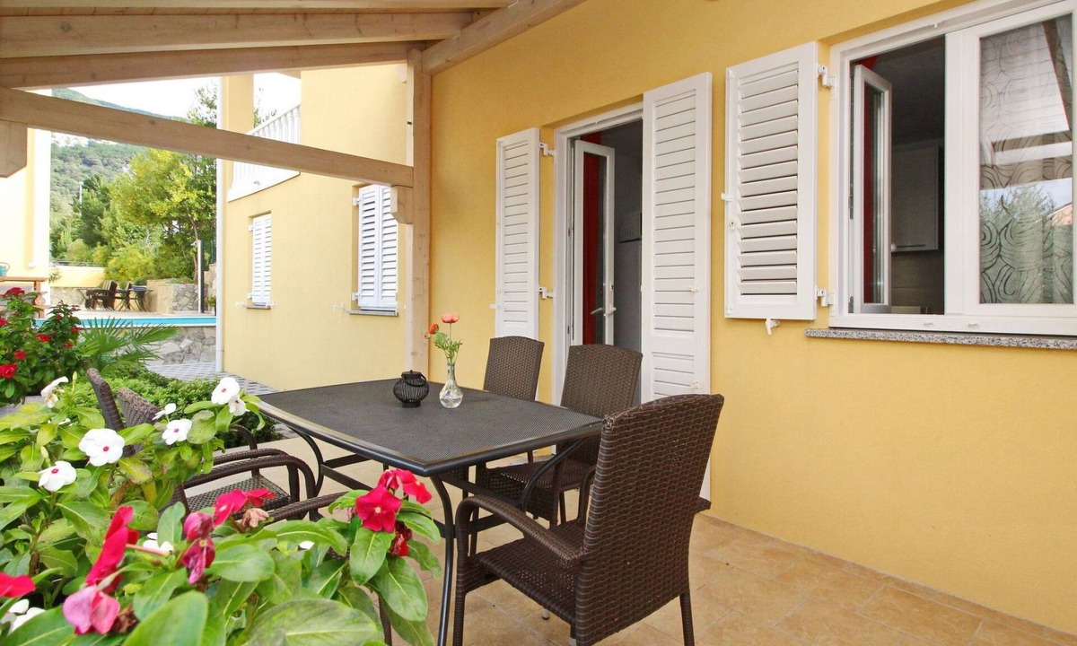 Baska Apartment | Tolles Appartement in Baška mit Eigener Terrasse by Interhome